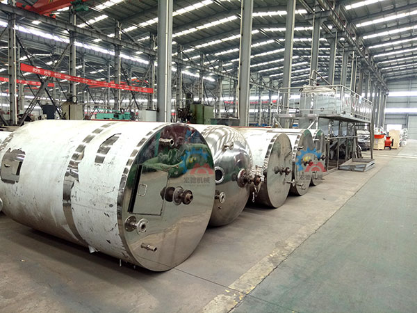 宏德精炼设备车间一角