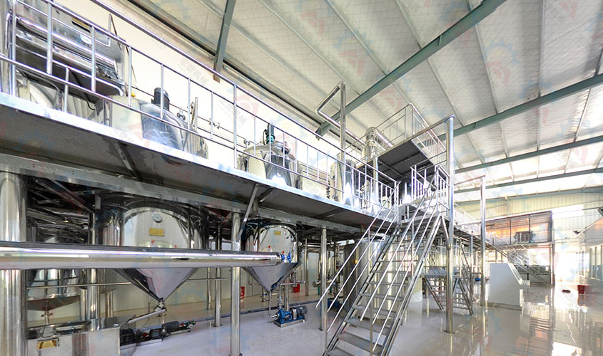 精炼油设备中脱臭设备选择注意事项