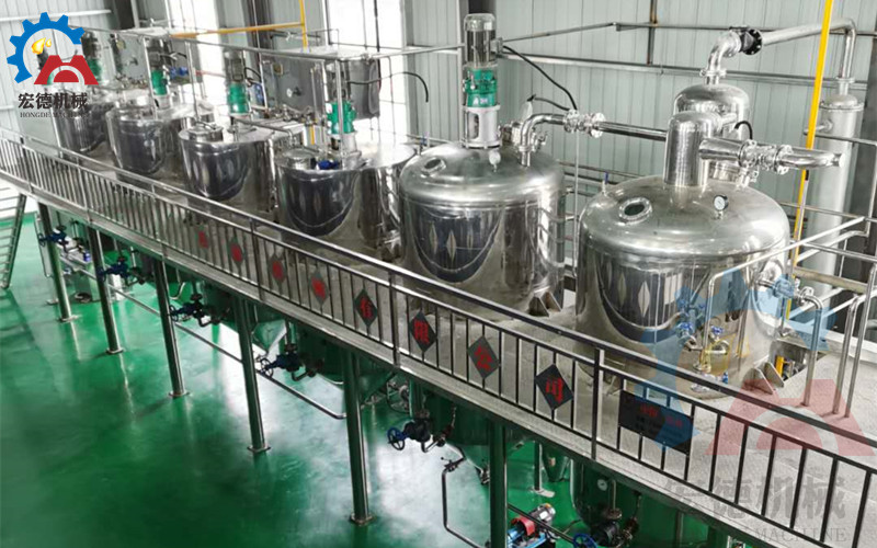 <a href=/jinglian/20.html target=_blank class=infotextkey>菜籽油<a href=/chanpin target=_blank class=infotextkey>精炼设备</a></a>