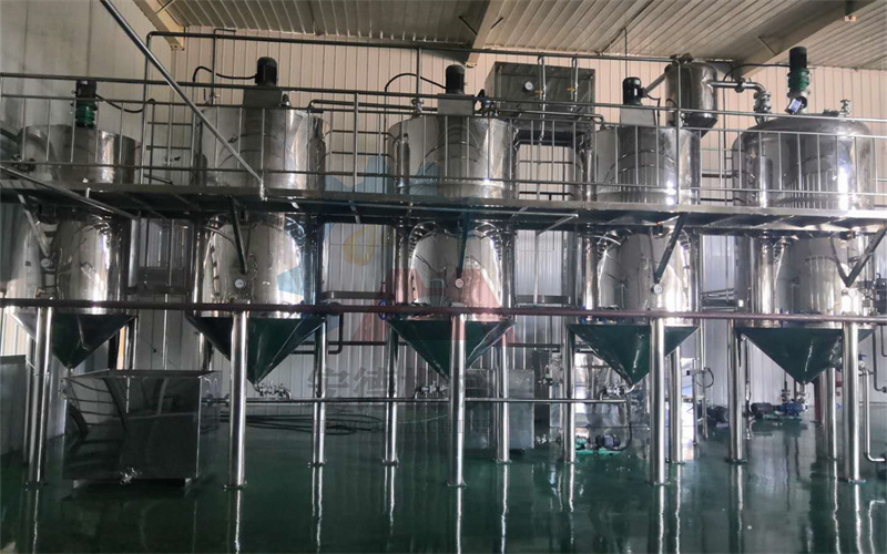 <a href=/jinglian/ target=_blank class=infotextkey>精炼油设备</a>