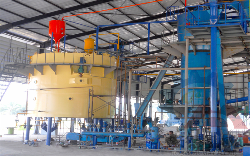 宏德平转式浸出器安装现场