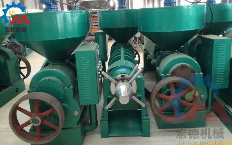 螺旋榨油机发货现场